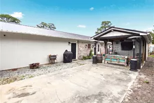 4702 Quaker Ct, Hope Mills, NC 28348 - Photo 2