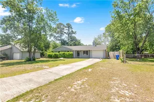 102 Bruce Ln, Spring Lake, NC 28390 - Photo 2