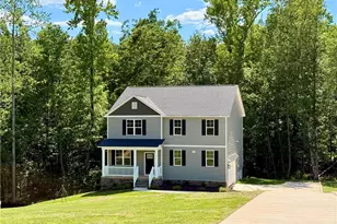 110 Driftwood Ct, Sanford, NC 27330 - Photo 2