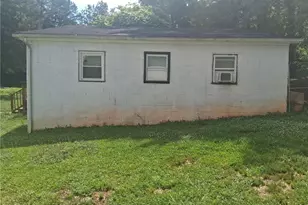 175 Weathers St, Forest City, NC 28043 - Photo 2