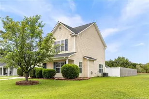 1073 Fairfield Cir, Raeford, NC 28376 - Photo 4