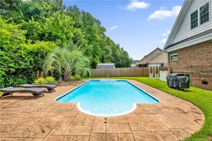 5708 Gentleman Dr, Hope Mills, NC 28348 - Photo 4
