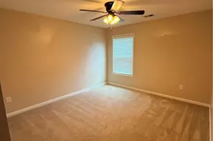 1430 Vandenberg Dr, Fayetteville, NC 28312 - Photo 16