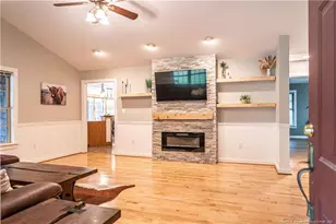 707 Alexander Dr, Aberdeen, NC 28315 - Photo 6