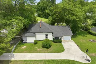 908 Middle Rd, Fayetteville, NC 28312 - Photo 1