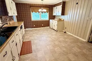 105 Fuller Ave, Lumberton, NC 28358 - Photo 10