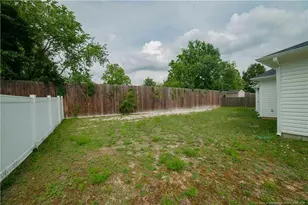 212 Stafford Ave, Raeford, NC 28376 - Photo 4