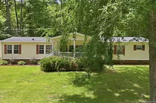 1427 Cherokee Trail, Sanford, NC 27332 - Photo 2