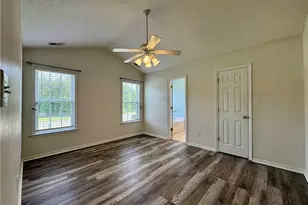 422 Jamestown Ave, Fayetteville, NC 28303 - Photo 12