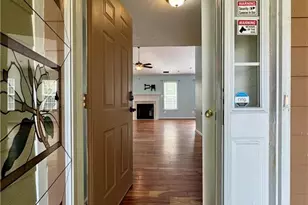 422 Jamestown Ave, Fayetteville, NC 28303 - Photo 2