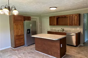 1414 Elizabethtown Hwy, Roseboro, NC 28382 - Photo 8