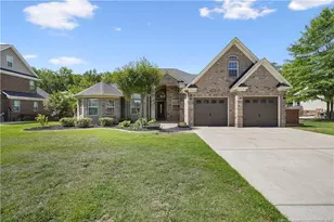 439 W Summerchase Dr, Fayetteville, NC 28311 - Photo 2
