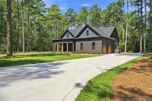 16041 Cardinal Ct, Wagram, NC 28396 - Photo 2