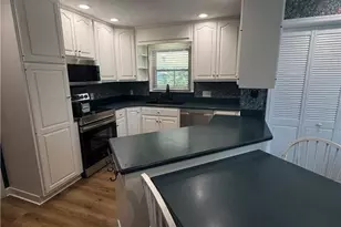 514 N Ballance St, Saint Pauls, NC 28384 - Photo 6