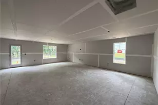 11 Baxley Dr, Dunn, NC 28334 - Photo 2