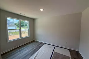 207 Baxley Dr, Dunn, NC 28334 - Photo 2