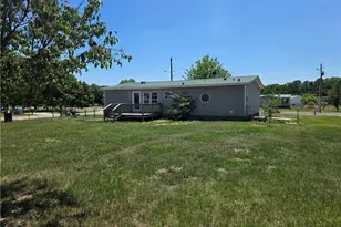 824 Blue Rd, Parkton, NC 28371 - Photo 4