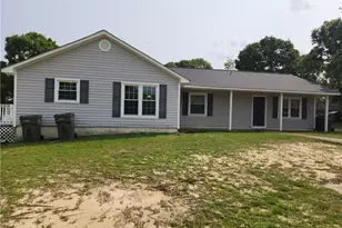 5693A Archer Rd, Hope Mills, NC 28348 - Photo 1