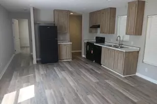 398 Bainbridge Ct, Fayetteville, NC 28301 - Photo 2