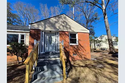 113 N Wright Street, Raeford, NC 28376 - Photo 2
