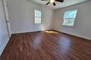 113 N Wright St, Raeford, NC 28376 - Photo 16