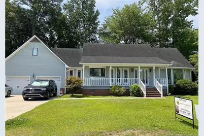 216 Stirling Drive, Lumberton, NC 28358 - Photo 2