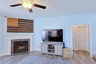 2450 Market Hill Dr, Fayetteville, NC 28306 - Photo 8
