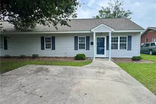 503 E 18th St, Lumberton, NC 28358 - Photo 2