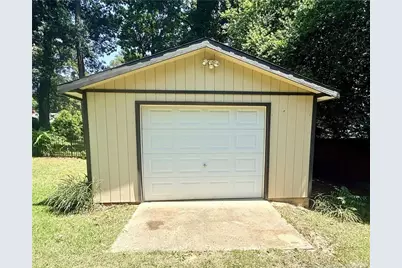 1914 Cherokee Drive, Fayetteville, NC 28303 - Photo 20