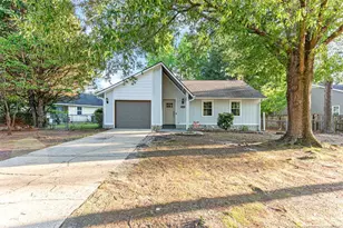 4305 Falls Dr, Hope Mills, NC 28348 - Photo 1