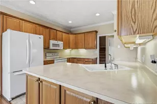 1102 Laurel Oak Ln, Lumberton, NC 28358 - Photo 16