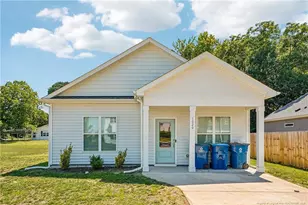 1020 E Harnett St, Dunn, NC 28334 - Photo 1