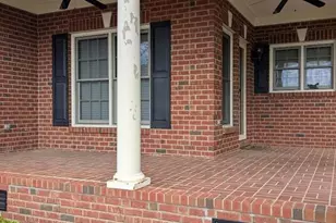 3647 Lakeshore Dr, Hope Mills, NC 28348 - Photo 2