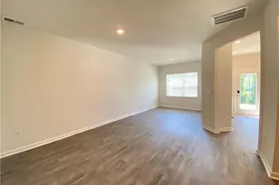 112 Starlight St, Sanford, NC 27330 - Photo 2