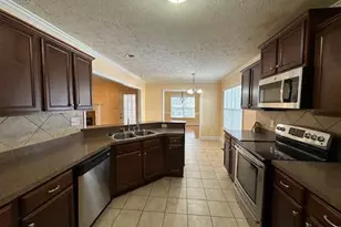 1920 Abbeydale Ln, Fayetteville, NC 28304 - Photo 10