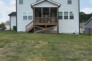 706 Barbour Farm Ln, Four Oaks, NC 27524 - Photo 2