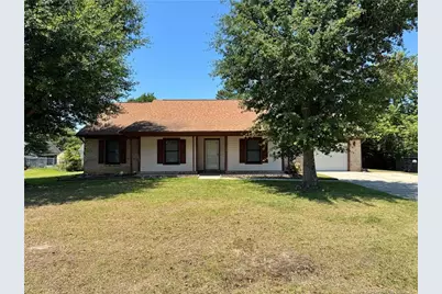 112 Thornbird Drive, Raeford, NC 28376 - Photo 2