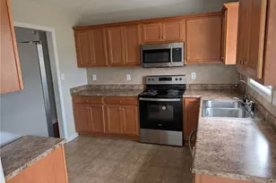 2519 Crumpler Dr, Hope Mills, NC 28348 - Photo 4