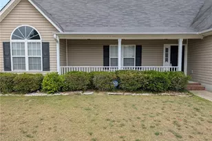 2519 Crumpler Dr, Hope Mills, NC 28348 - Photo 2