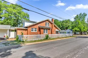 1101 Branson St, Fayetteville, NC 28305 - Photo 2