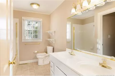 209 W Prospect Avenue, Raeford, NC 28376 - Photo 22