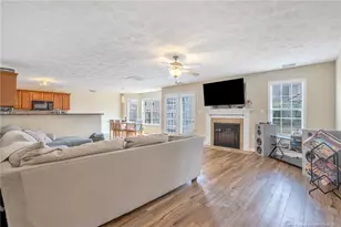 2630 Green Heron Dr, Fayetteville, NC 28306 - Photo 6