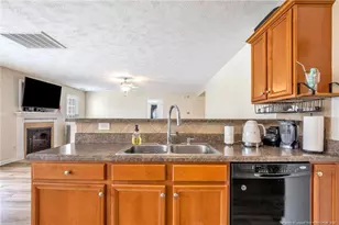 2630 Green Heron Dr, Fayetteville, NC 28306 - Photo 8