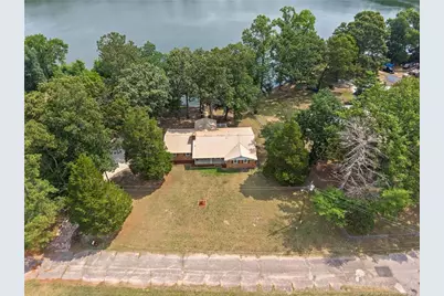 113 Lakeview Drive, Red Springs, NC 28377 - Photo 6