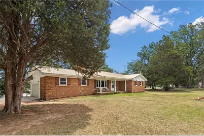 113 Lakeview Drive, Red Springs, NC 28377 - Photo 2