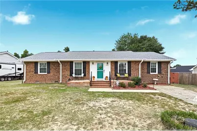 430 Saddle Ridge Road, Fayetteville, NC 28311 - Photo 2