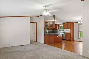 5212 Style Dr, Parkton, NC 28371 - Photo 6