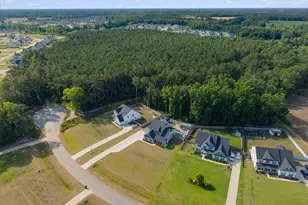 6932 Running Fox Road, Hope Mills, NC 28348 - Photo 2
