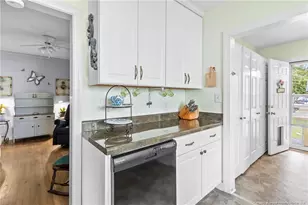 1402 Summitt Ave, Fayetteville, NC 28305 - Photo 14