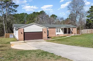 18 5 Ponds Dr, Sanford, NC 27332 - Photo 2
